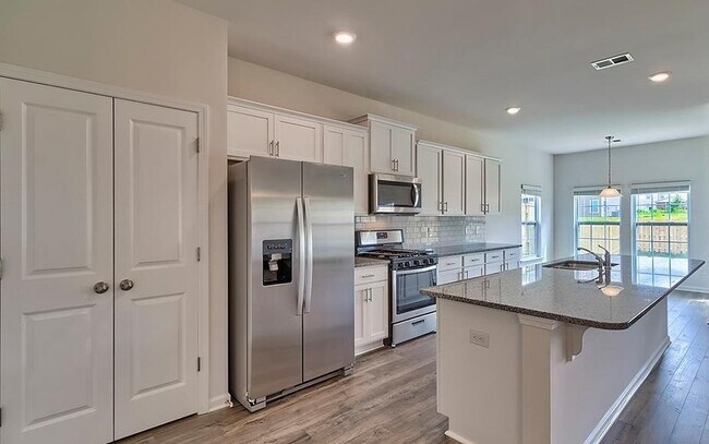 Foto del edificio - 8314 Country Oaks Rd