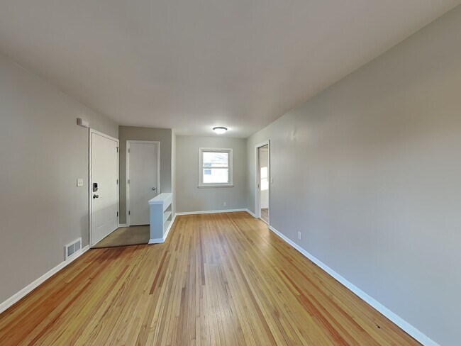 Building Photo - 3807 61st Ave N