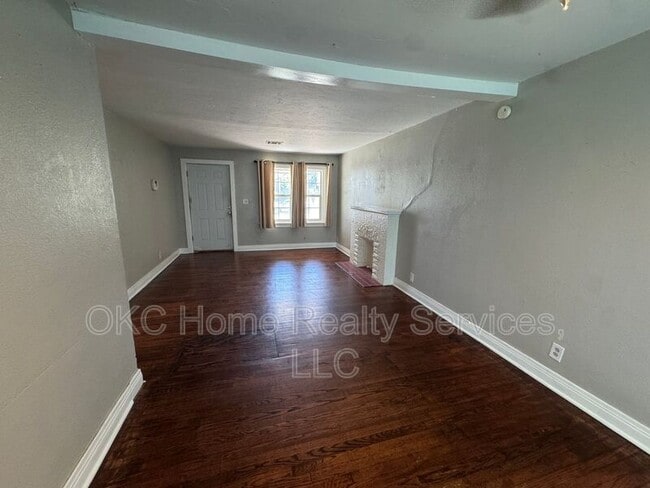 Building Photo - 3037 NW 27th St
