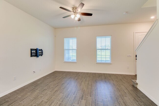 Foto del edificio - 2235 White Feather Lp