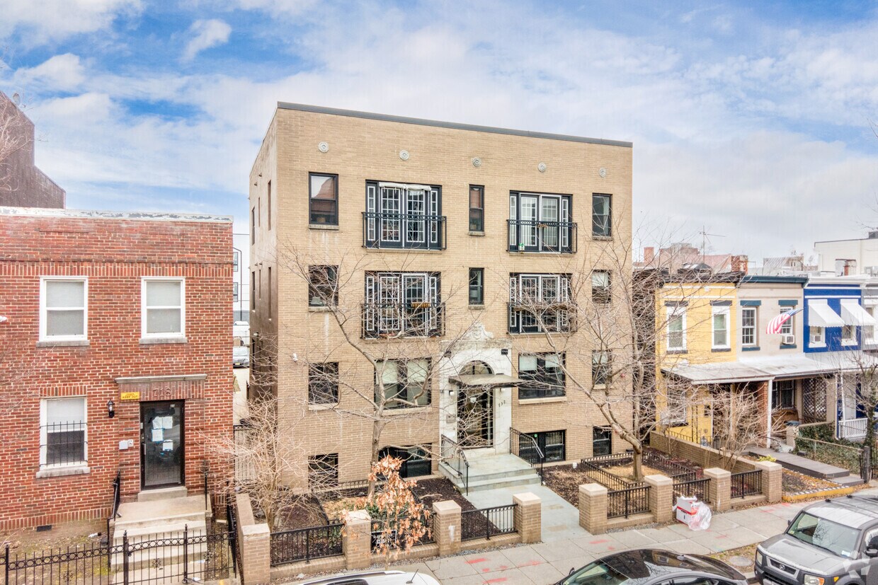 Primary Photo - 732 Lamont St NW
