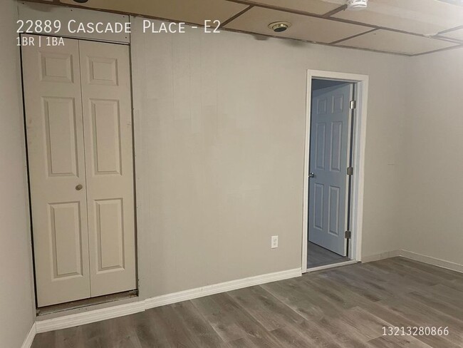 Building Photo - Spacious Studio in a Mobile Home located W...