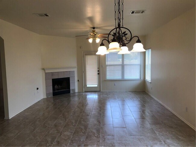 Building Photo - 801 Ranchero Rd