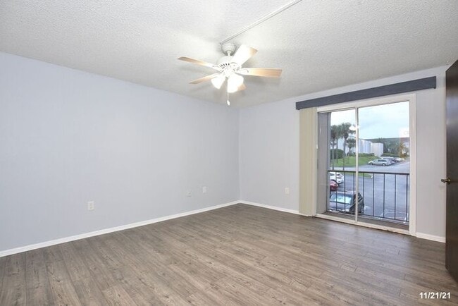 Building Photo - Spacious 1/1 Condo Located in the Royal Arms Condominium - Altamonte Springs