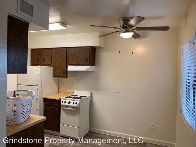 Building Photo - 1 br, 1 bath Apartment - 3700 North Fairview