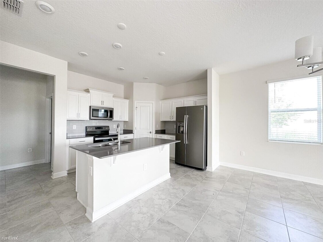 Foto del edificio - 4 br, 3 bath House - 16159 Water Spring Blvd