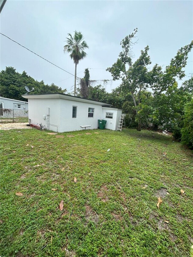 Primary Photo - 1220 NE 110th Terrace