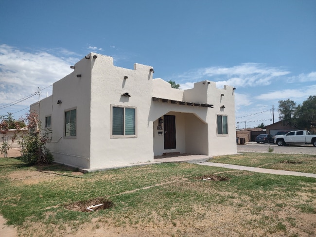 Building Photo - 240 N 3rd St