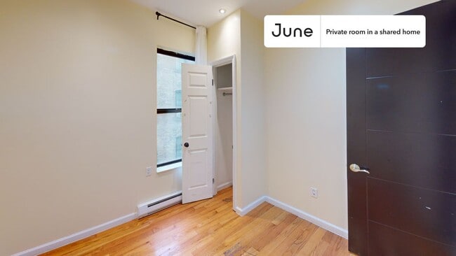 Building Photo - Room in Shared 6 bed/3 bath home