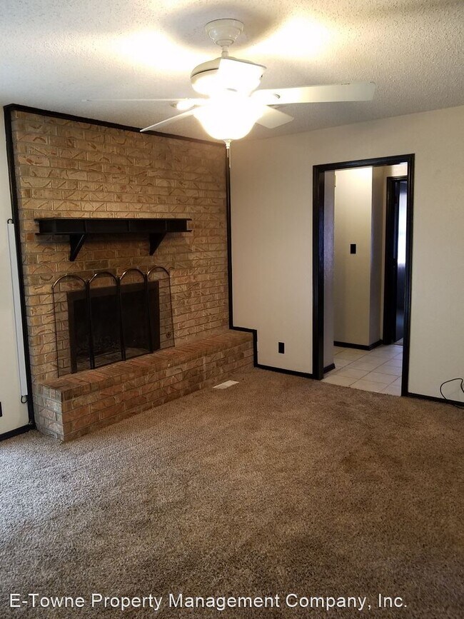 Building Photo - 3 br, 2 bath House - 5821 Cedar Ridge