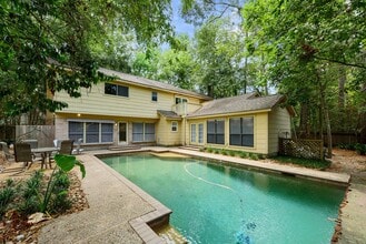 Building Photo - 2824 S Logrun Cir