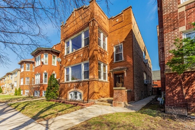 Foto del edificio - 1845 S Oak Park Ave