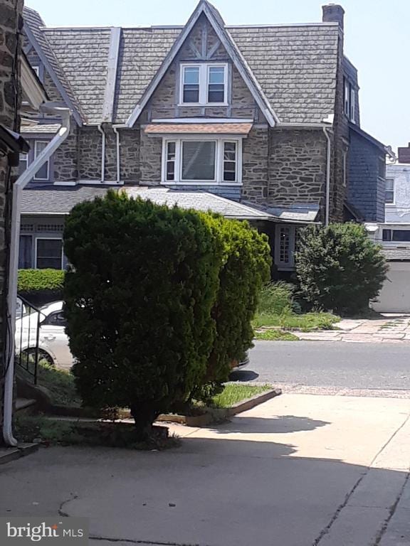 Foto principal - 819 N 64th St