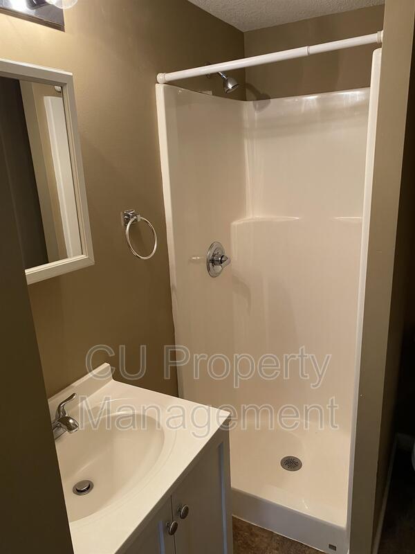 Foto del edificio - 709 W Church St