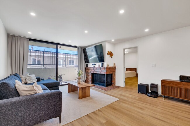 Foto del edificio - 745 Main St