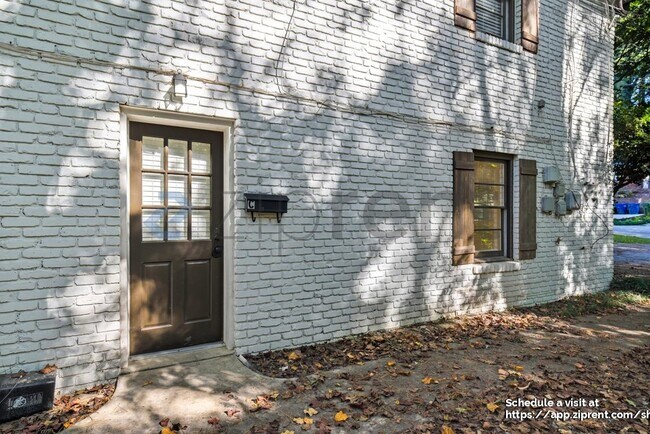 Foto del edificio - 792 Marstevan Dr NE