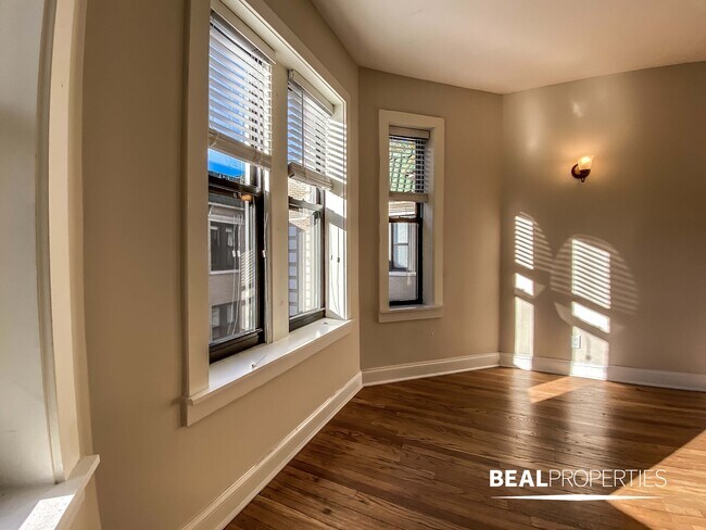 Foto del edificio - 4038 N Ashland Ave