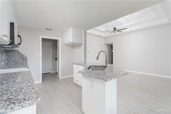 Building Photo - 13 Ginger Ave