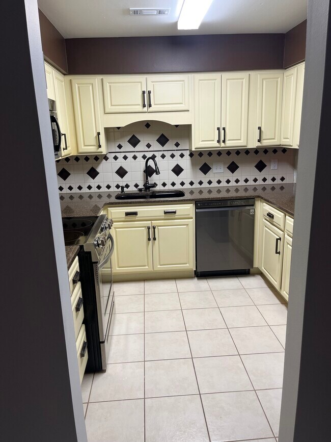 Foto del edificio - 1300 G St