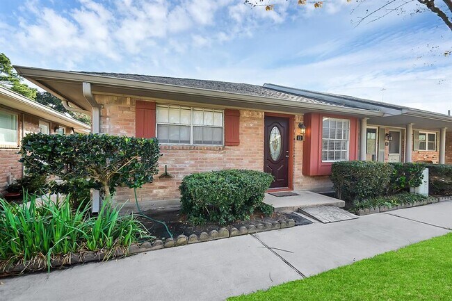 Foto del edificio - 12 E Tri Oaks Ln