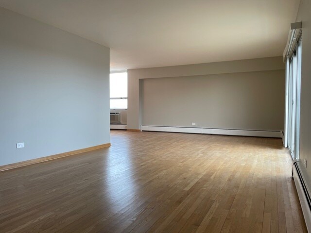 Foto del edificio - 9001 Golf Rd