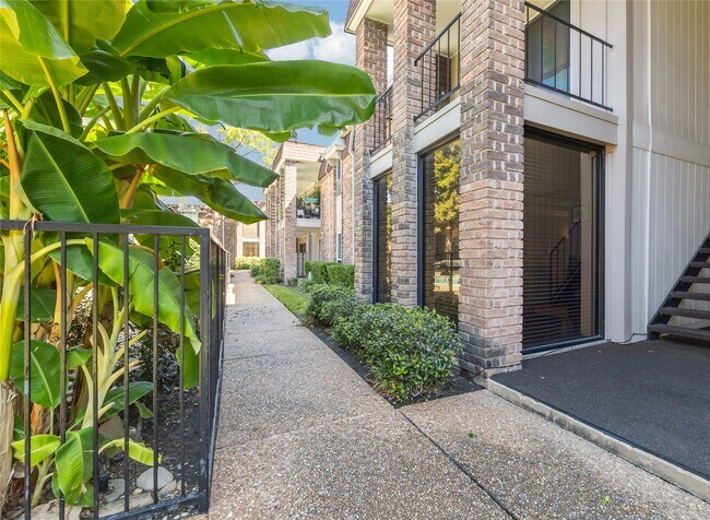 Foto del edificio - 7555 Katy Fwy