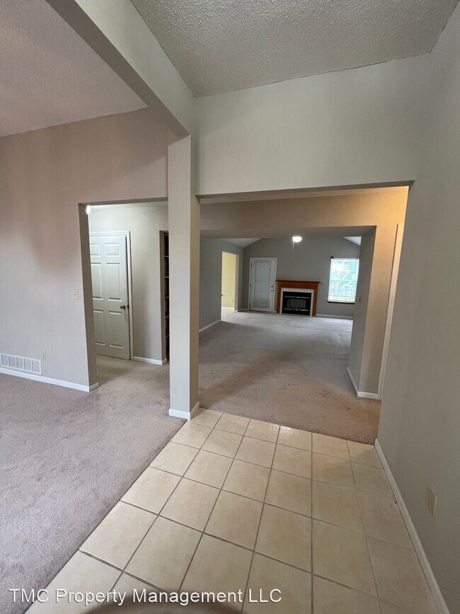 Foto del edificio - 3 br, 2 bath House - 3900 Cameron Ct.