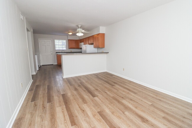 Living Area - Jackson Properties Apartments