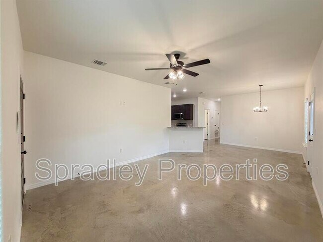 Foto del edificio - 201 Juniper Dr