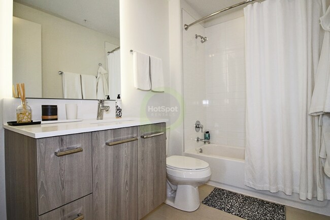 Foto del edificio - 75 W Couch Pl