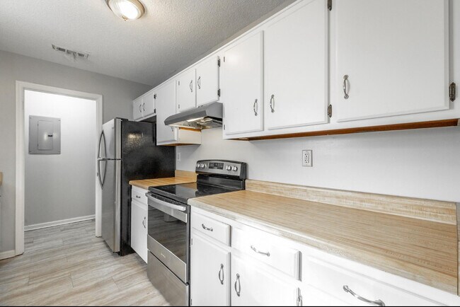 Building Photo - 3222 Joselin Ln