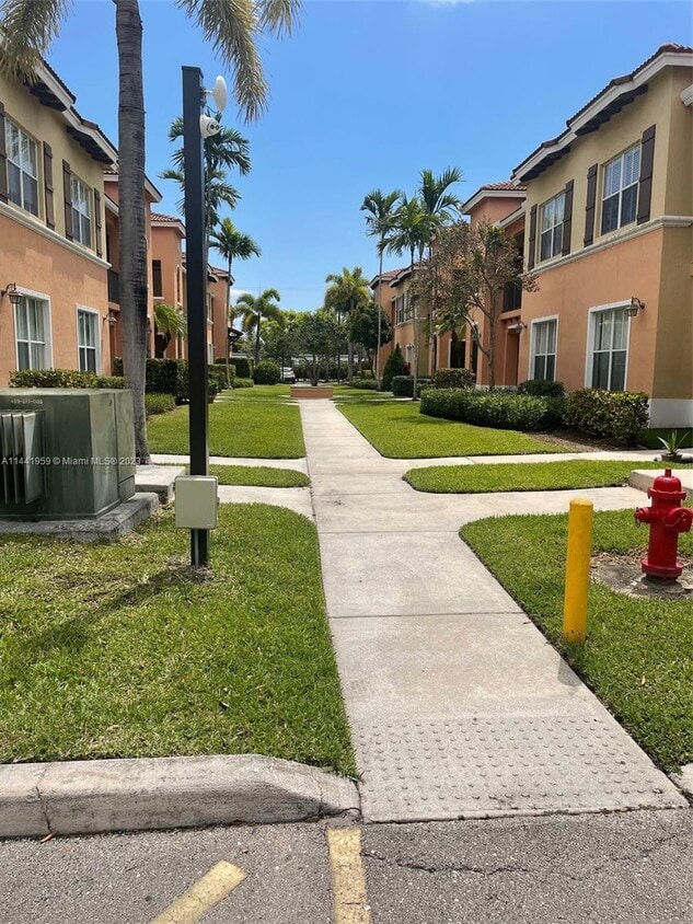 3569 Forest Hill Blvd Unit 114, Palm Springs, FL 33406 Condo for Rent