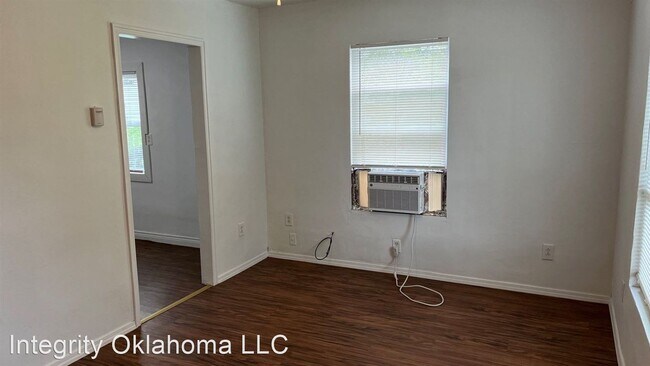 Building Photo - 2 br, 1 bath House - 1133 N. Page Avenue