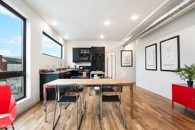 Foto del edificio - 1737 N Howard St