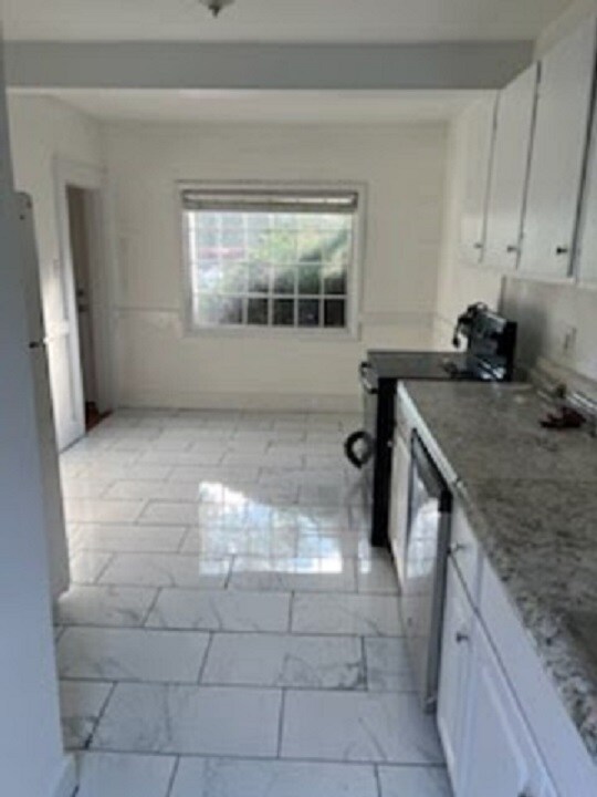 Primary Photo - 131 Winter St