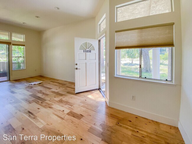 Building Photo - 2 br, 2 bath House - 11232 Portobelo Dr.