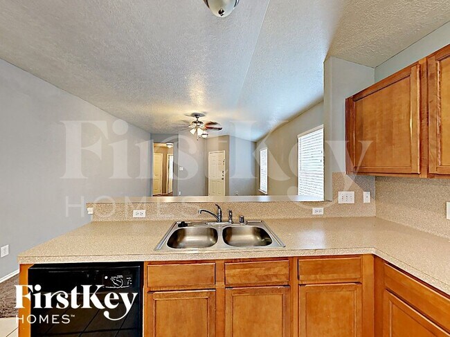 Foto del edificio - 20735 Dewberry Creek Ln