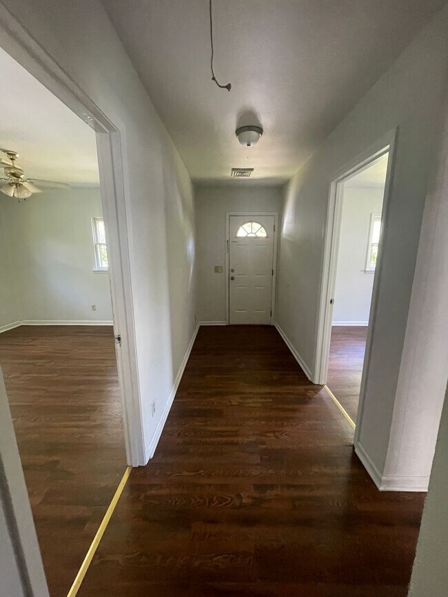 Foto del edificio - 3 Bed House For Rent in Elsberry