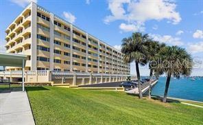 Building Photo - 100 Bluff View Dr