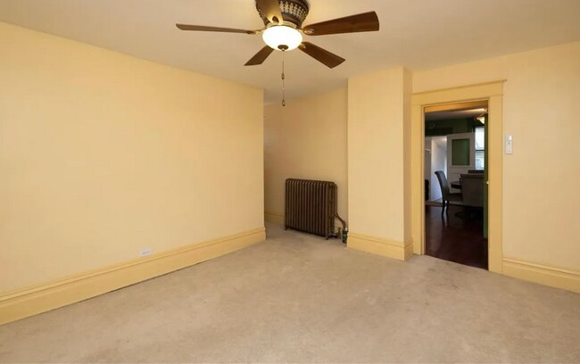 Foto del edificio - 229 Saint Albans St N