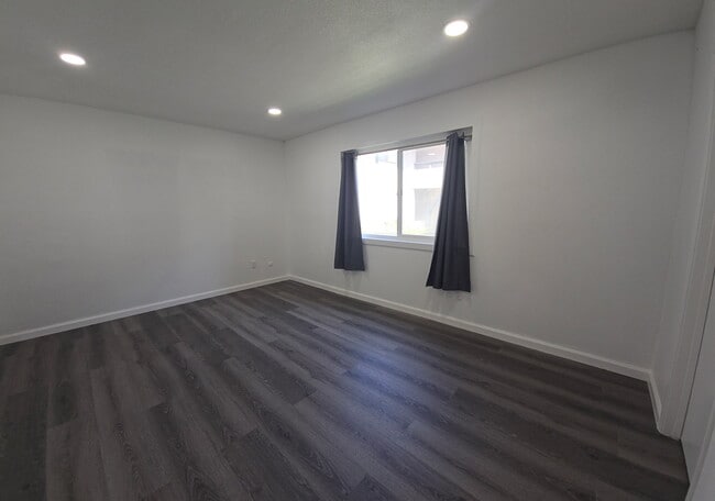 Building Photo - 2255 Cahuilla St