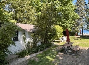 Building Photo - 853 E Front St