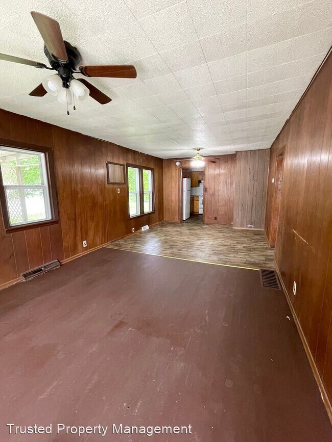 Building Photo - 3 br, 1 bath House - 229 Bland Street