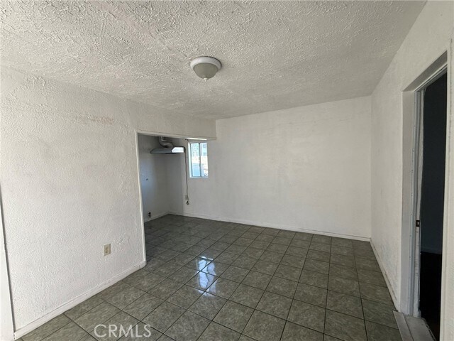 Foto del edificio - 8518 S Fir Ave