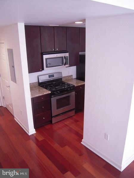 Primary Photo - 22 S Front St