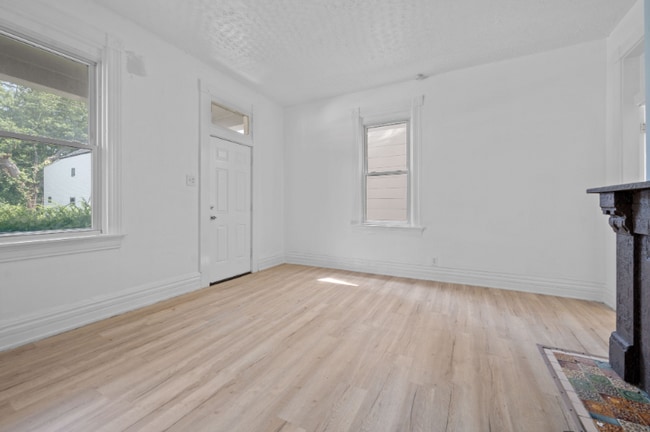 Building Photo - 3633 Borden St