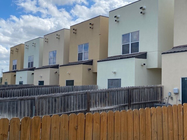 Foto del edificio - 3916 W Daffodil Ave