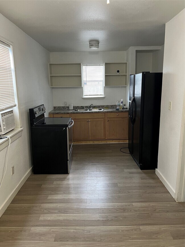 Foto del edificio - 7909 Brutus St