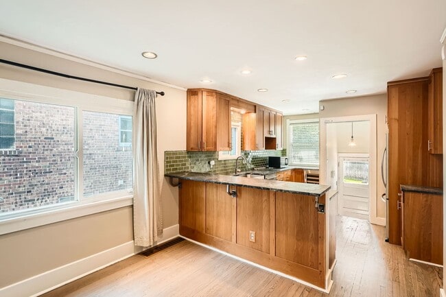 Building Photo - Beautiful Home in Cherry Creek- Great Loca...
