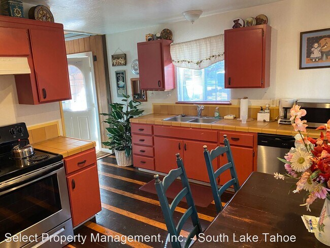 Building Photo - 2 br, 1.5 bath House - 2082 Lukins Way